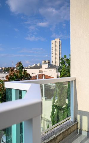 Casa à venda com 133m², 3 quartos e 2 vagas Casa à venda com 133m², 3 quartos e 2 vagasVaranda
