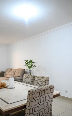 Casa à venda com 133m², 3 quartos e 2 vagas Casa à venda com 133m², 3 quartos e 2 vagasSala