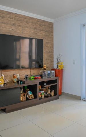 Casa à venda com 133m², 3 quartos e 2 vagas Casa à venda com 133m², 3 quartos e 2 vagasSala