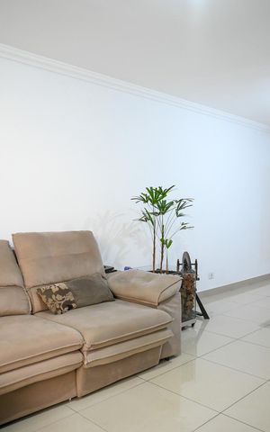 Casa à venda com 133m², 3 quartos e 2 vagas Casa à venda com 133m², 3 quartos e 2 vagasSala