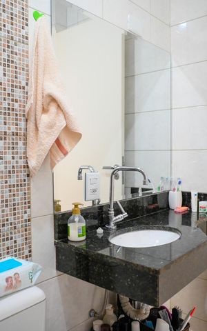 Casa à venda com 133m², 3 quartos e 2 vagas Casa à venda com 133m², 3 quartos e 2 vagasBanheiro Social