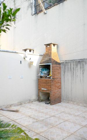 Casa à venda com 133m², 3 quartos e 2 vagas Casa à venda com 133m², 3 quartos e 2 vagasQuintal