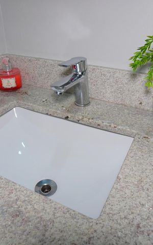 Apartamento à venda com 63m², 2 quartos e 2 vagasBanheiro da Suíte