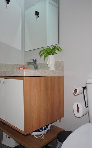 Apartamento à venda com 63m², 2 quartos e 2 vagasBanheiro da Suíte