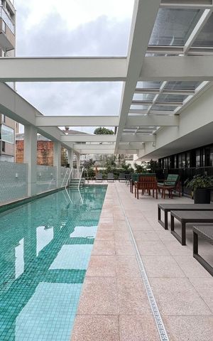 Studio à venda com 34m², 1 quarto e 1 vaga Studio à venda com 34m², 1 quarto e 1 vagaPiscina