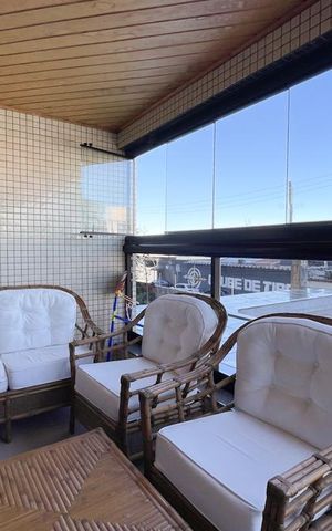 Apartamento à venda com 210m², 4 quartos e 4 vagas Apartamento à venda com 210m², 4 quartos e 4 vagasSacada
