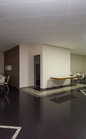 Apartamento à venda com 210m², 4 quartos e 4 vagas Apartamento à venda com 210m², 4 quartos e 4 vagasÁrea comum - Salão de festas