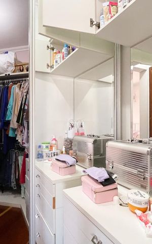 Apartamento à venda com 210m², 4 quartos e 4 vagas Apartamento à venda com 210m², 4 quartos e 4 vagasCloset - Suíte 3