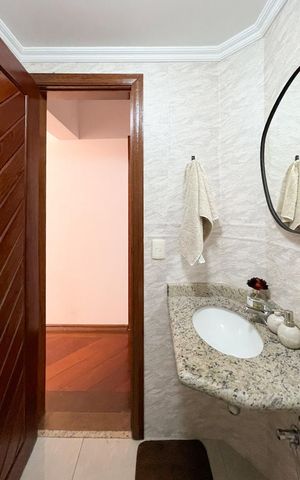 Apartamento à venda com 210m², 4 quartos e 4 vagas Apartamento à venda com 210m², 4 quartos e 4 vagasLavabo