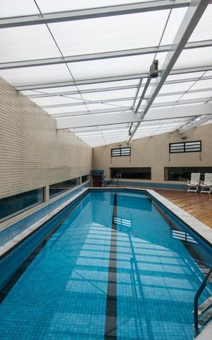 Apartamento à venda com 210m², 4 quartos e 4 vagas Apartamento à venda com 210m², 4 quartos e 4 vagasÁrea comum - Piscina
