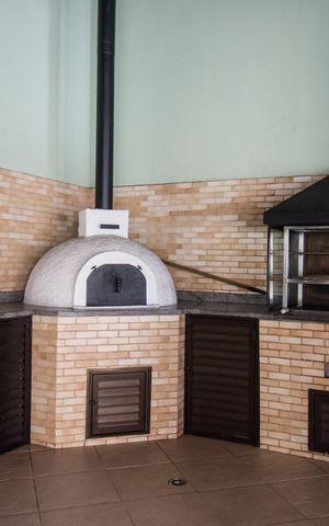 Apartamento à venda com 210m², 4 quartos e 4 vagas Apartamento à venda com 210m², 4 quartos e 4 vagasÁrea comum - Churrasqueira