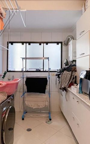 Apartamento à venda com 210m², 4 quartos e 4 vagas Apartamento à venda com 210m², 4 quartos e 4 vagasÁrea de Serviço