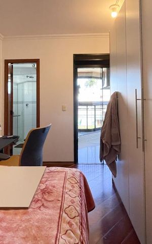 Apartamento à venda com 210m², 4 quartos e 4 vagas Apartamento à venda com 210m², 4 quartos e 4 vagasSuíte 1