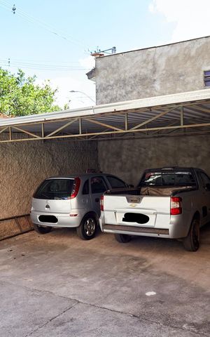 Casa à venda com 360m², 3 quartos e 4 vagas Casa à venda com 360m², 3 quartos e 4 vagasGaragem