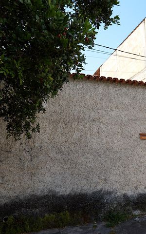 Casa à venda com 360m², 3 quartos e 4 vagas Casa à venda com 360m², 3 quartos e 4 vagasFachada
