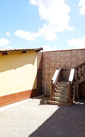 Casa à venda com 360m², 3 quartos e 4 vagas Casa à venda com 360m², 3 quartos e 4 vagasQuintal
