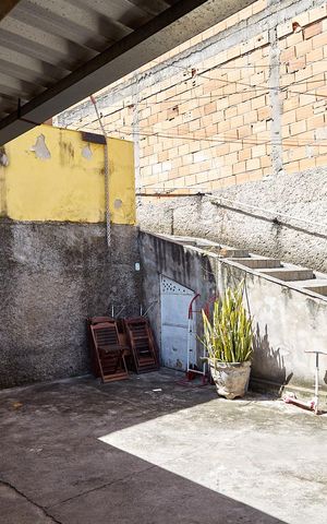 Casa à venda com 360m², 3 quartos e 4 vagas Casa à venda com 360m², 3 quartos e 4 vagasGaragem
