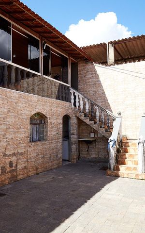 Casa à venda com 360m², 3 quartos e 4 vagas Casa à venda com 360m², 3 quartos e 4 vagasQuintal