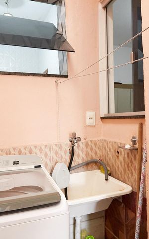 Casa à venda com 360m², 3 quartos e 4 vagas Casa à venda com 360m², 3 quartos e 4 vagasÁrea de Serviço