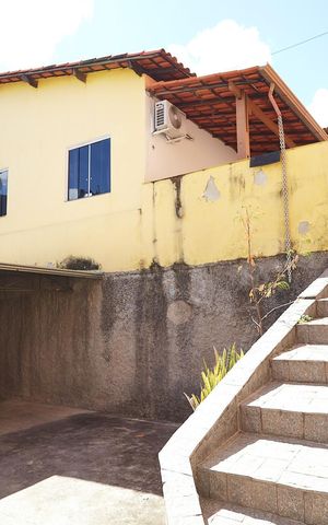 Casa à venda com 360m², 3 quartos e 4 vagas Casa à venda com 360m², 3 quartos e 4 vagasGaragem