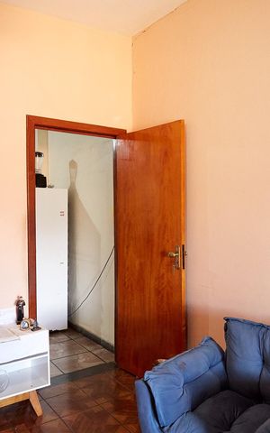 Casa à venda com 360m², 3 quartos e 4 vagas Casa à venda com 360m², 3 quartos e 4 vagasQuarto