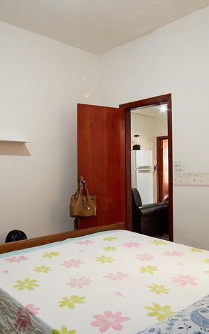 Casa à venda com 360m², 3 quartos e 4 vagas Casa à venda com 360m², 3 quartos e 4 vagasQuarto 2