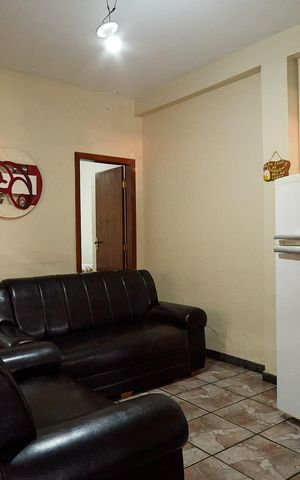 Casa à venda com 360m², 3 quartos e 4 vagas Casa à venda com 360m², 3 quartos e 4 vagasSala