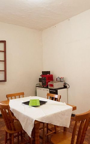 Casa à venda com 360m², 3 quartos e 4 vagas Casa à venda com 360m², 3 quartos e 4 vagasSala de Jantar