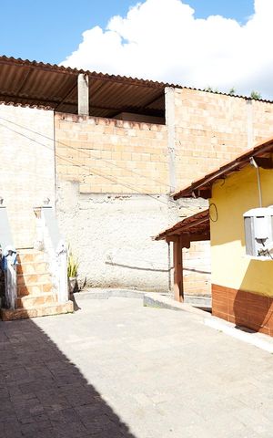 Casa à venda com 360m², 3 quartos e 4 vagas Casa à venda com 360m², 3 quartos e 4 vagasQuintal