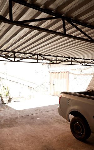 Casa à venda com 360m², 3 quartos e 4 vagas Casa à venda com 360m², 3 quartos e 4 vagasGaragem