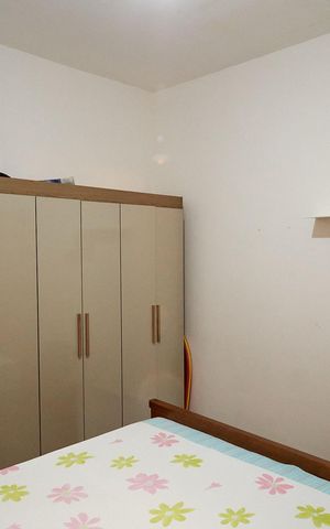 Casa à venda com 360m², 3 quartos e 4 vagas Casa à venda com 360m², 3 quartos e 4 vagasQuarto 2