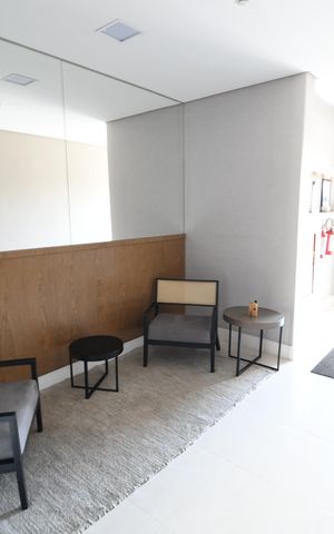 Apartamento à venda com 67m², 2 quartos e 2 vagasHall social