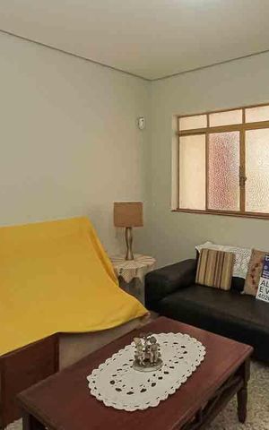 Casa à venda com 180m², 2 quartos e sem vaga Casa à venda com 180m², 2 quartos e sem vagaSala