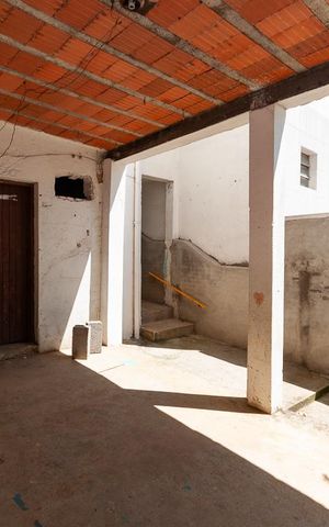 Casa à venda com 160m², 4 quartos e 1 vaga Casa à venda com 160m², 4 quartos e 1 vagaÁrea de Serviço 2