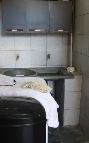 Casa à venda com 300m², 3 quartos e 6 vagasÁrea de Serviço