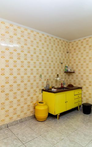 Casa à venda com 319m², 3 quartos e 4 vagas Casa à venda com 319m², 3 quartos e 4 vagasCozinha