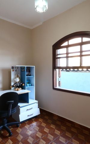 Casa à venda com 185m², 3 quartos e 2 vagasQuarto 2