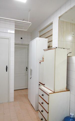 Apartamento à venda com 180m², 4 quartos e 1 vagaÁrea de Serviço