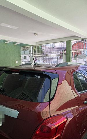 Casa à venda com 200m², 4 quartos e 2 vagas Casa à venda com 200m², 4 quartos e 2 vagasgaragem