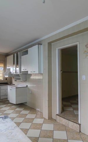 Casa à venda com 200m², 4 quartos e 3 vagasCozinha