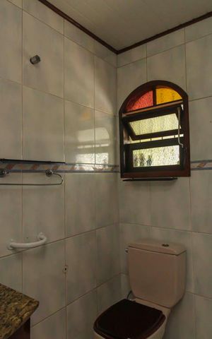Casa à venda com 200m², 4 quartos e 3 vagasBanheiro