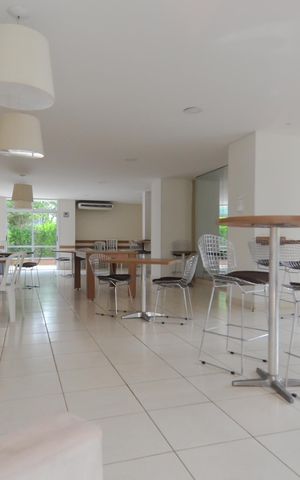 Apartamento à venda com 53m², 2 quartos e 1 vaga Apartamento à venda com 53m², 2 quartos e 1 vagaÁrea comum - Salão de festas