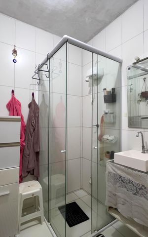 Casa à venda com 112m², 2 quartos e 2 vagas Casa à venda com 112m², 2 quartos e 2 vagasBanheiro