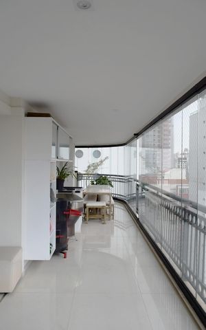 Apartamento à venda com 440m², 4 quartos e 5 vagasVaranda