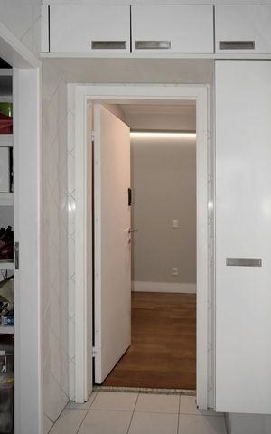 Apartamento à venda com 440m², 4 quartos e 5 vagasÁrea de Serviço