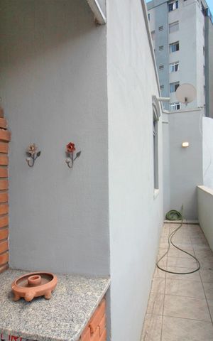 Apartamento à venda com 320m², 4 quartos e 2 vagasVaranda lateral