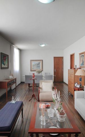 Apartamento à venda com 320m², 4 quartos e 2 vagasSala