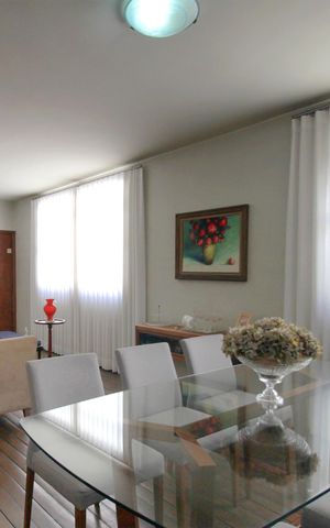Apartamento à venda com 320m², 4 quartos e 2 vagasSala