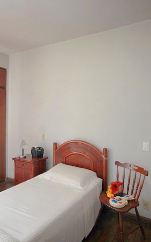 Apartamento à venda com 320m², 4 quartos e 2 vagasQuarto 2