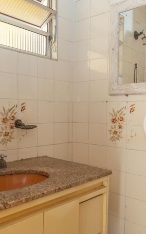 Casa à venda com 252m², 3 quartos e 4 vagasBanheiro de Serviço
